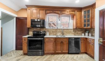 65 Harrison St, Belleville, NJ 07109