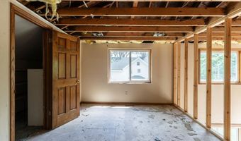 355 N 8th St, Arlington, NE 68002