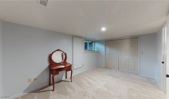 563 E Acadia Pt, Aurora, OH 44202