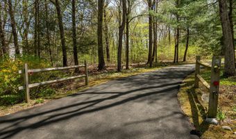 87 Pleasant Dr, Bethany, CT 06524