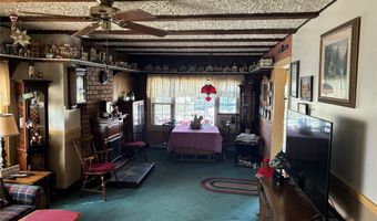 21 Wellington Pl, Amityville, NY 11701