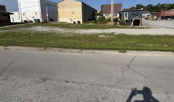 130 W Webster Ave, Ava, MO 65608
