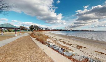 129 Shore Rd, East Providence, RI 02915