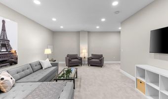 306 Neruda Ave, Columbus, OH 43215