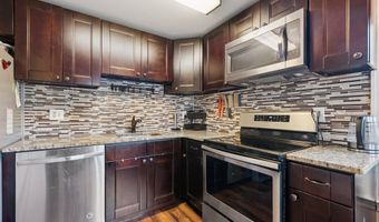 7307 CASTLEBERG Ct, Alexandria, VA 22315