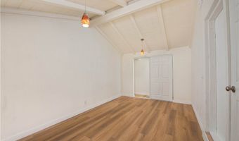 18063 Burbank Blvd, Encino, CA 91316
