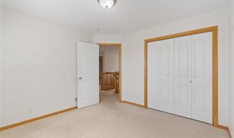 3022 Beckley St, Ames, IA 50010