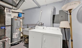 131 W BARRE St W, Baltimore, MD 21201