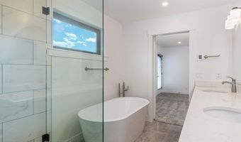 185 COLUMBINE St, Alpine, WY 83128
