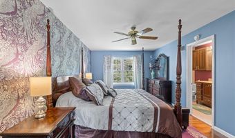 307 Blue Ridge Place Ct, Ballwin, MO 63011