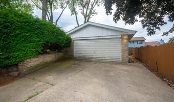 874 Hillandale Dr, Antioch, IL 60002