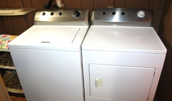 716 E Randolph St, Angola, IN 46703