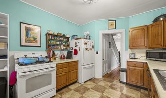 35 Summer St, Adams, MA 01220