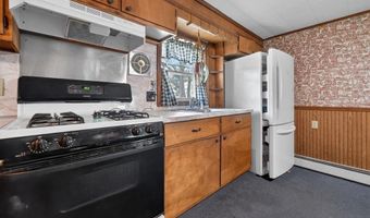 8275 MERTZTOWN Rd, Alburtis, PA 18011