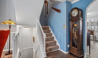 2408 GARNETT Dr, Alexandria, VA 22311