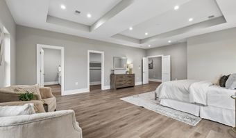 735 N GEORGE MASON Dr, Arlington, VA 22203