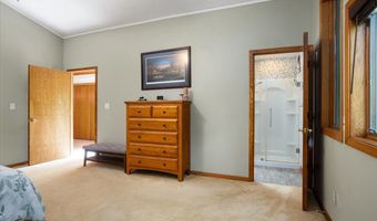 3900 Dursum Ave NE, Ada, MI 49301