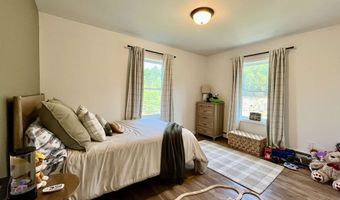 107 Grandview Dr, Berlin, NH 03570