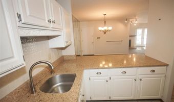 1340 Holgate Dr F2, Ballwin, MO 63021