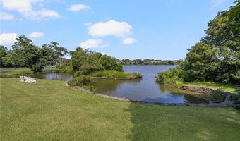 44 Bliss Mine Rd 10, Middletown, RI 02842