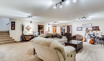102 N Finch Ct, Andale, KS 67001