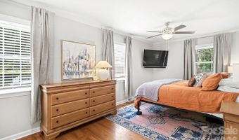 3330 Woodleaf Rd, Charlotte, NC 28205