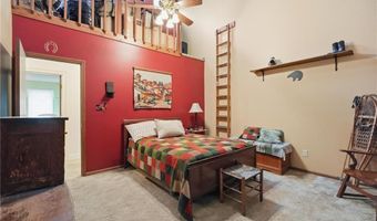 17274 Kansas Ave, Basehor, KS 66012