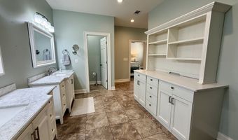 712 4th, West Point, GA 31833