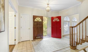 6212 MASSACHUSETTS Ave, Bethesda, MD 20816