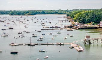 239 A Foreside Rd, Falmouth, ME 04105