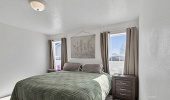 310 Oakridge Dr, Elko, NV 89801