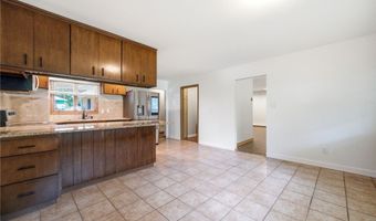 1097 Oak Tree Rd, Akron, OH 44320