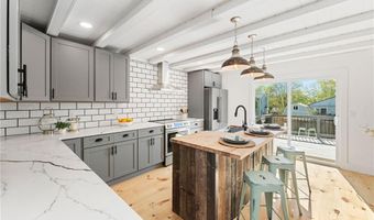 95 Capstan St, Jamestown, RI 02835