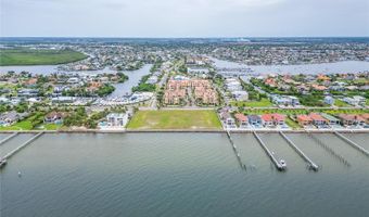6412 MAYRA SHORES Ln, Apollo Beach, FL 33572