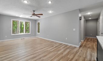 11 Spring Hill Rd, Bedford, NH 03110