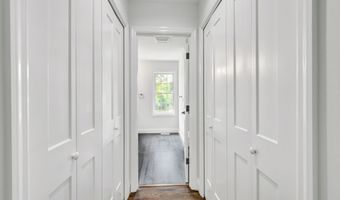 20 Depalma Ln, Danbury, CT 06811
