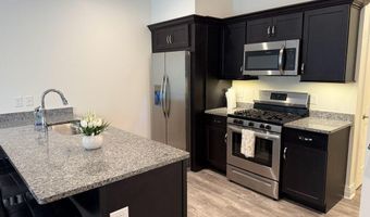 47 Travelers Ct, East Greenwich, RI 02818