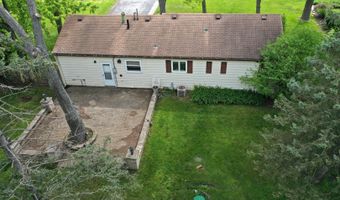 3336 N Betty Dr, Arlington Heights, IL 60004