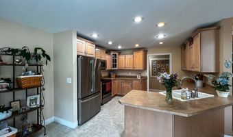 280 Arlington Dr, Batesville, IN 47006