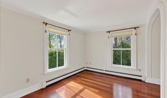997 Washington St, Bath, ME 04530