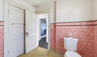 214 4th St, Ashland, OH 44805