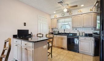 71 Top Sail Ct, Bayville, NJ 08721
