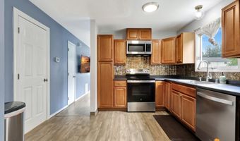 7676 Snow View Dr, Anchorage, AK 99507