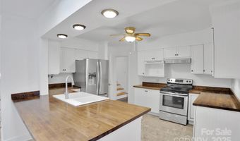 1212 Burtonwood Cir, Charlotte, NC 28212