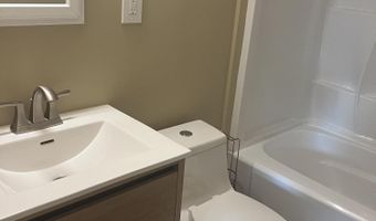 2 Trowbridge Ct, Ann Arbor, MI 48108