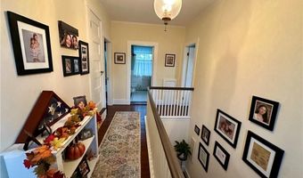 172 Bluff Ave, Cranston, RI 02905