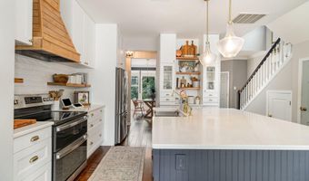 507 Village Loop Dr, Apex, NC 27502