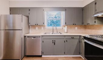 4207 Glenda Ln, Benton, AR 72019