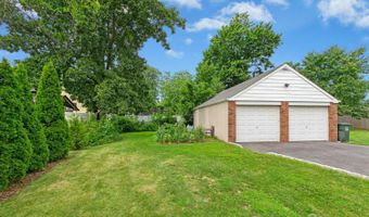 125 W Minna Ave, Avenel, NJ 07001