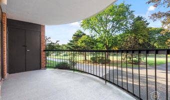 1615 E CENTRAL Rd 218C, Arlington Heights, IL 60005